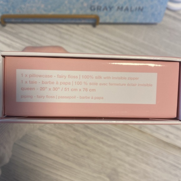 Slip Silk Pillowcase - Picture 3 of 3